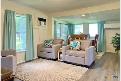 302 E Dallas Avenue, Seadrift, TX 77983 - Photo 15