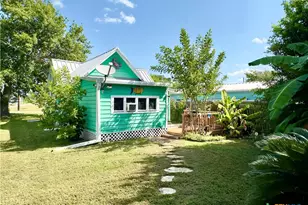 302 E Dallas Ave, Seadrift, TX 77983 - Photo 23