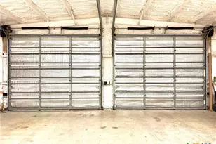 302 E Dallas Ave, Seadrift, TX 77983 - Photo 5