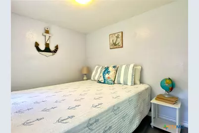 302 E Dallas Avenue, Seadrift, TX 77983 - Photo 23