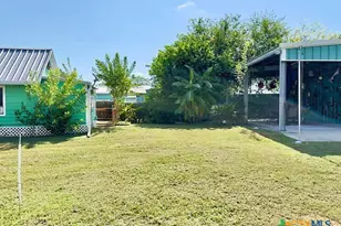 302 E Dallas Ave, Seadrift, TX 77983 - Photo 27