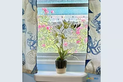 302 E Dallas Avenue, Seadrift, TX 77983 - Photo 21