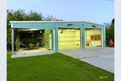 302 E Dallas Avenue, Seadrift, TX 77983 - Photo 29