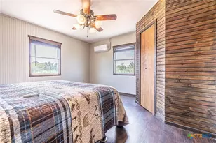 1172 Guadalupe River Dr, Tivoli, TX 77990 - Photo 5