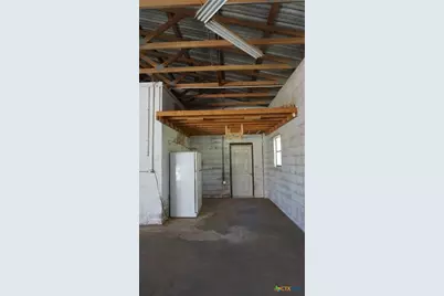 702 Clay Drive, Victoria, TX 77904 - Photo 17