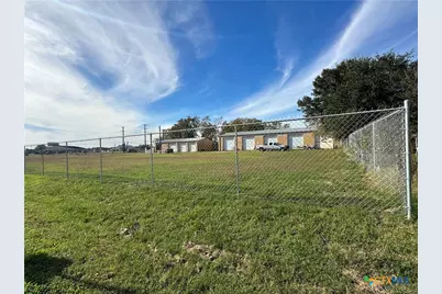 702 Clay Drive, Victoria, TX 77904 - Photo 39