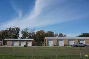 702 Clay Dr, Victoria, TX 77904 - Photo 1