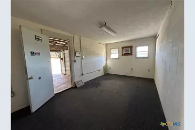 702 Clay Drive, Victoria, TX 77904 - Photo 35