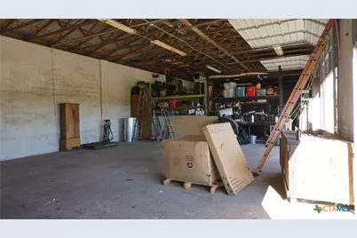 702 Clay Drive, Victoria, TX 77904 - Photo 13