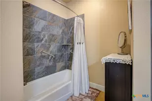 2223 Gruene Lake Dr, New Braunfels, TX 78130 - Photo 25