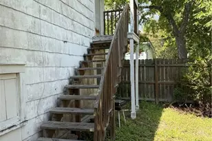 1002 E Sabine St, Victoria, TX 77901 - Photo 21