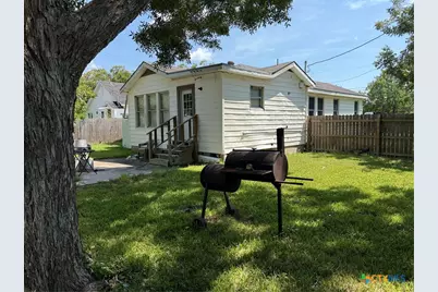 1002 E Sabine Street, Victoria, TX 77901 - Photo 27