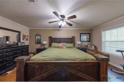 704 E 16th Street, Cameron, TX 76520 - Photo 11