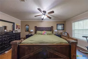 704 E 16th St, Cameron, TX 76520 - Photo 11