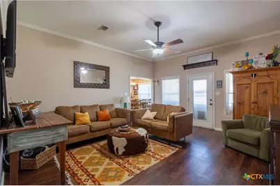 704 E 16th Street, Cameron, TX 76520 - Photo 5