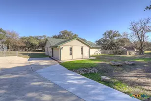 1260 Flaming Oak Dr, New Braunfels, TX 78132 - Photo 45