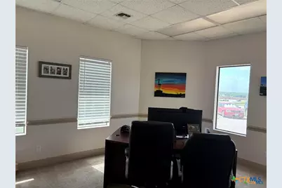 3040 W Interstate 10 Expressway, Seguin, TX 78155 - Photo 3