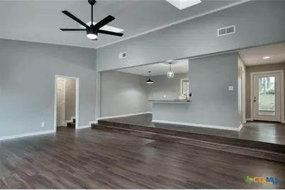 1529 N Colorado Street, Lockhart, TX 78644 - Photo 3