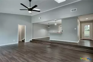 1529 N Colorado St, Lockhart, TX 78644 - Photo 3