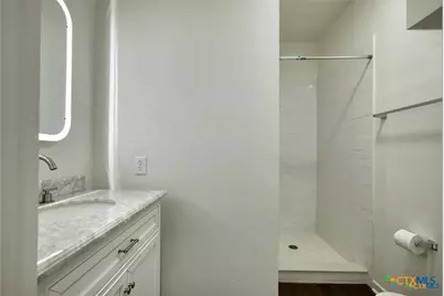 1529 N Colorado Street, Lockhart, TX 78644 - Photo 11