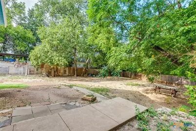 712 S Austin Street, Seguin, TX 78155 - Photo 21