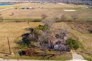 206 N Franklin St, Holland, TX 76534 - Photo 9