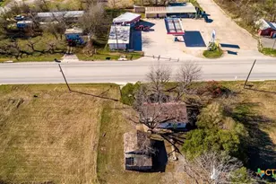 206 N Franklin St, Holland, TX 76534 - Photo 3