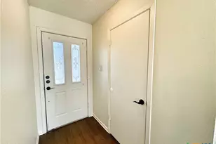 2221 Michigan St, New Braunfels, TX 78130 - Photo 3