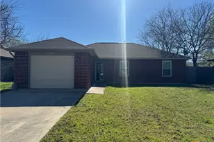 2221 Michigan St, New Braunfels, TX 78130 - Photo 1