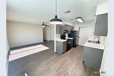 2221 Michigan Street, New Braunfels, TX 78130 - Photo 7