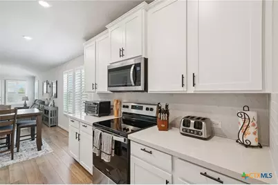 1281 Carl Glen, New Braunfels, TX 78130 - Photo 7
