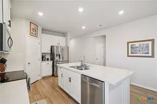 1281 Carl Gln, New Braunfels, TX 78130 - Photo 9