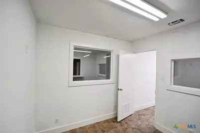 218 Trade Center #100, New Braunfels, TX 78130 - Photo 21