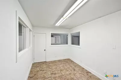 218 Trade Center #100, New Braunfels, TX 78130 - Photo 17