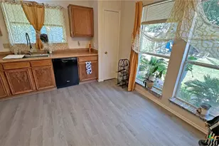 2403 Bluebonnet Dr, Killeen, TX 76549 - Photo 11