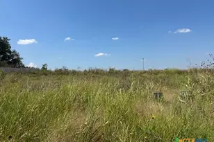 200 Enclave Mnr Dr, Troy, TX 76579 - Photo 1