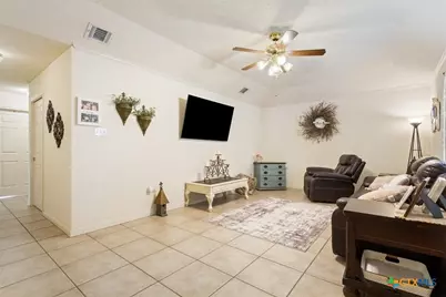 905 Black Diamond Circle #7, Hewitt, TX 76643 - Photo 9