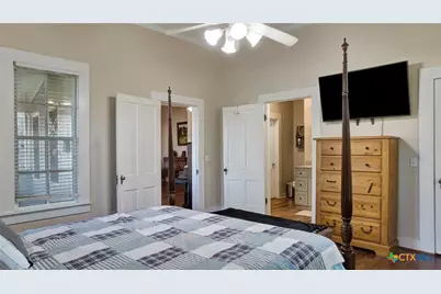 204 S Valley Street, Cuero, TX 77954 - Photo 9