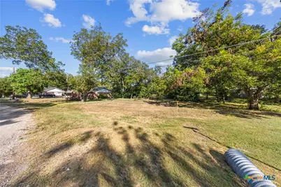 307 S Austin, Holland, TX 76534 - Photo 3