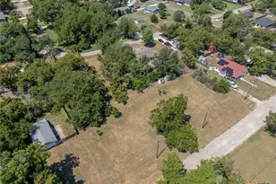 307 S Austin, Holland, TX 76534 - Photo 1