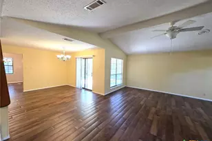 2505 Canyon Creek Dr, Temple, TX 76502 - Photo 3