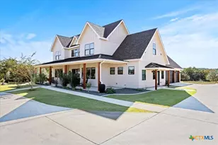 2346 Haven Bluff Ct, New Braunfels, TX 78132 - Photo 3