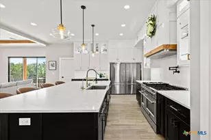 2346 Haven Bluff Ct, New Braunfels, TX 78132 - Photo 13