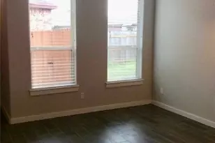 562 Creekside Frst, New Braunfels, TX 78130 - Photo 3