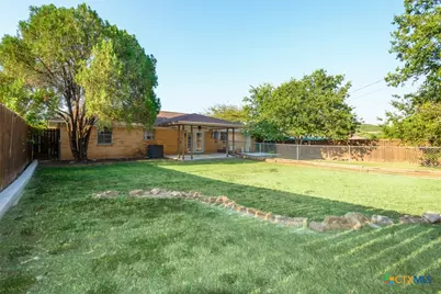 919 Holly Street, Copperas Cove, TX 76522 - Photo 25