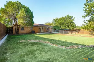 919 Holly St, Copperas Cove, TX 76522 - Photo 25