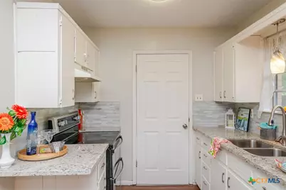 919 Holly Street, Copperas Cove, TX 76522 - Photo 5