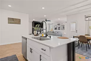 600 Davis Mountain Dr, Lockhart, TX 78644 - Photo 11