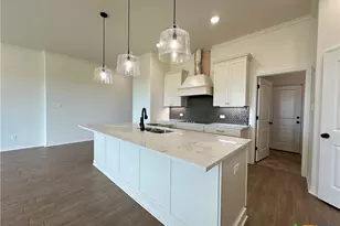 1007 Alice Cir, Temple, TX 76502 - Photo 5