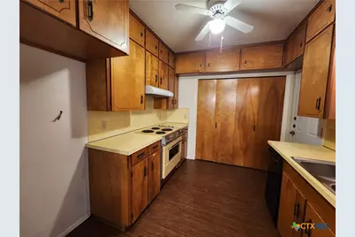 1274 Hillcrest Drive, New Braunfels, TX 78130 - Photo 3